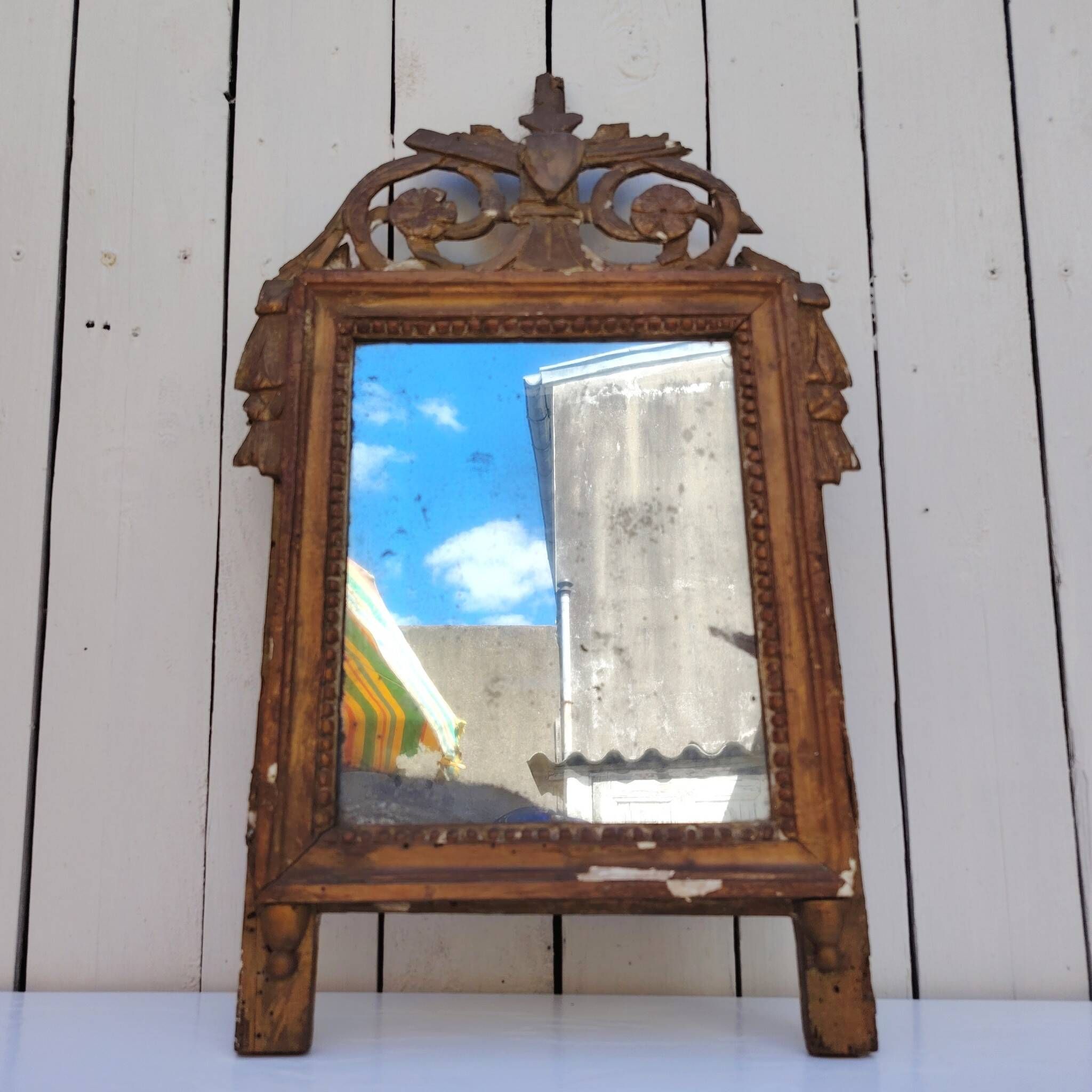 Miroir en bois doré et stuc, style Louis XVI, XIXème