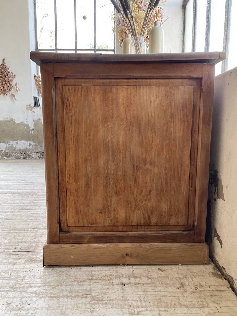 XXL solid oak counter sideboard