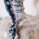 Large Spanish vase in Talavera style, hand-painted, adorned with a landscape.