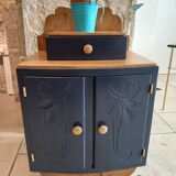 chevet relooké bleu profond et bois