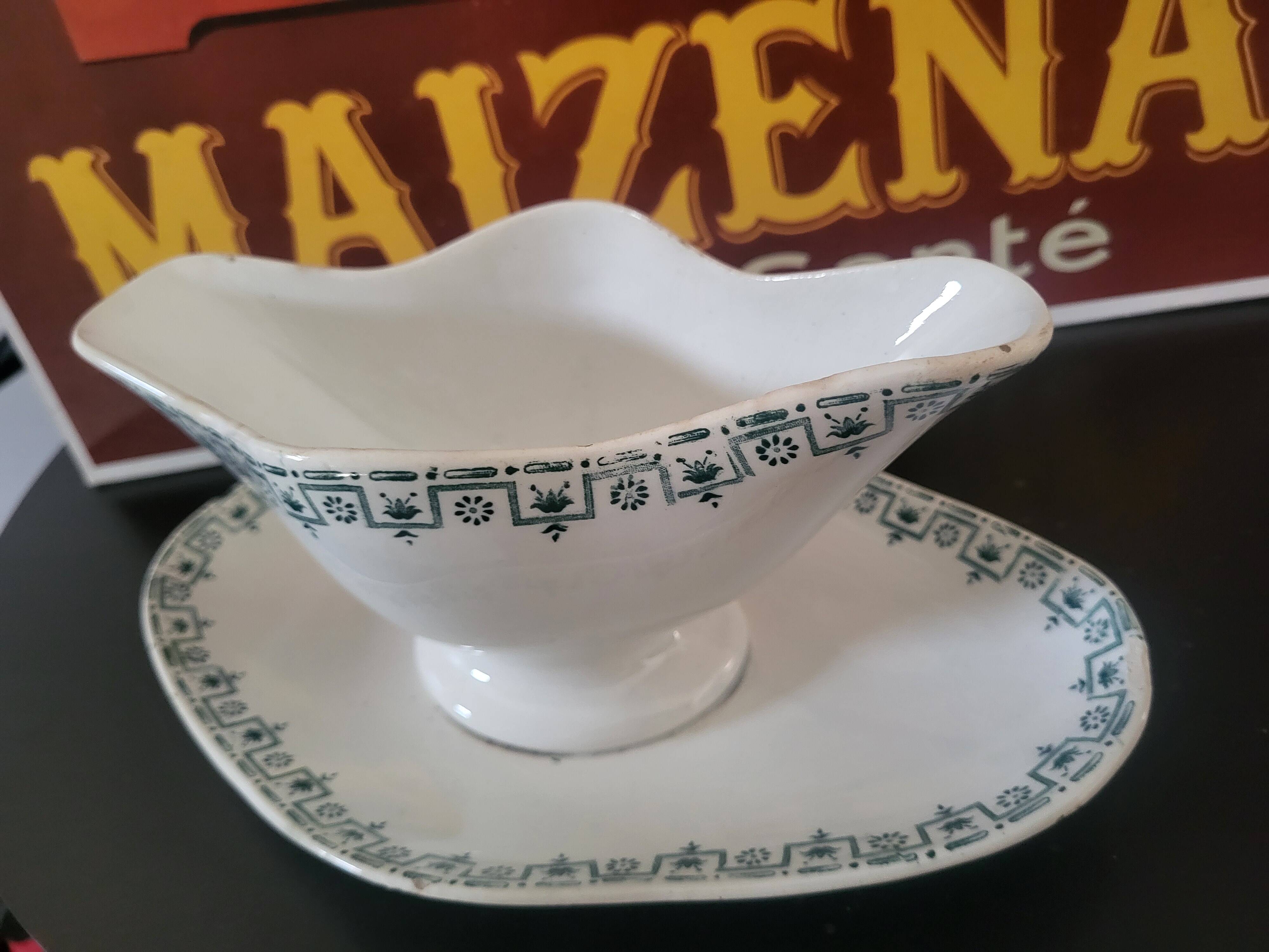 Saucière ancienne Terre de Fer – Porcelaine Opaque de Gien – décor vert géo