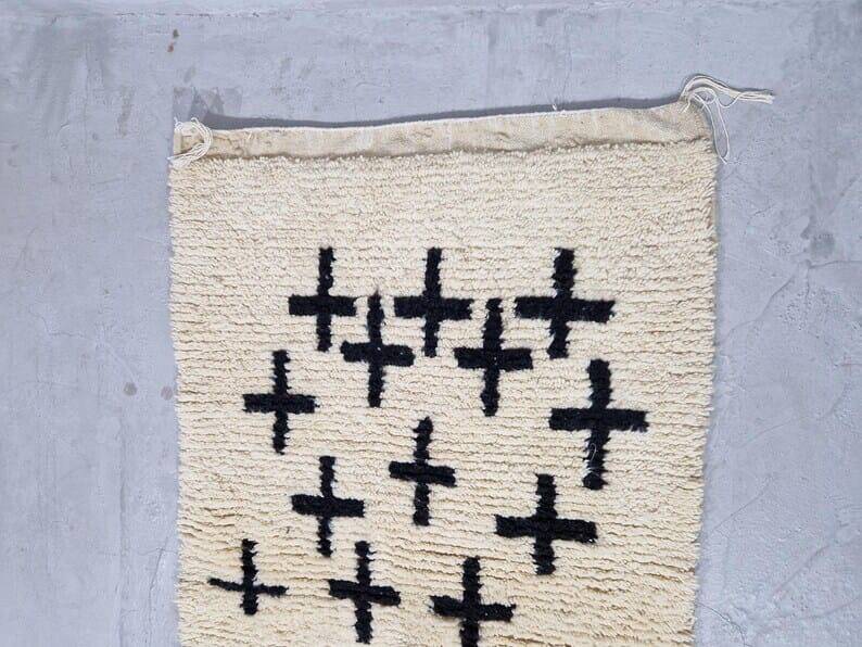 Handmade traditional wool rug, size 145 x 255 cm