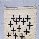 Handmade traditional wool rug, size 145 x 255 cm