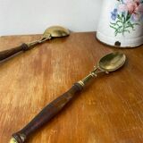 Couverts de service authentiques en laiton et bois