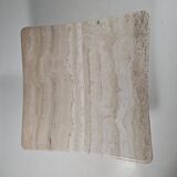 Sculptural coffee table in Italian travertine from the 1970s.