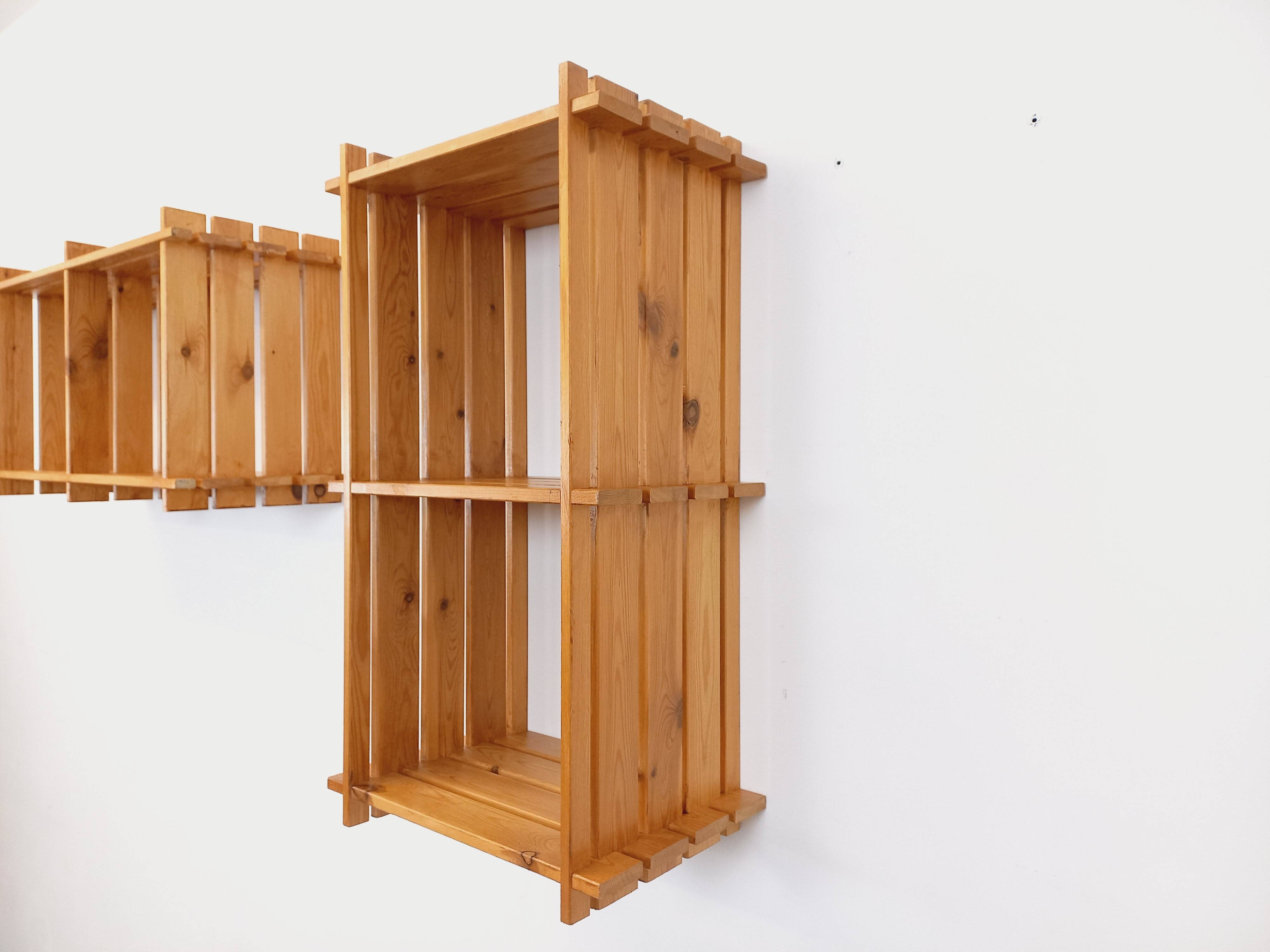 Pair of vintage pine wall shelves, from the 80s