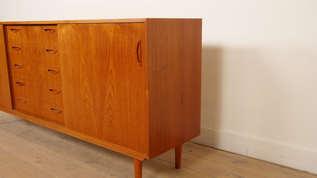 Vintage sideboard | Teak | 196 cm