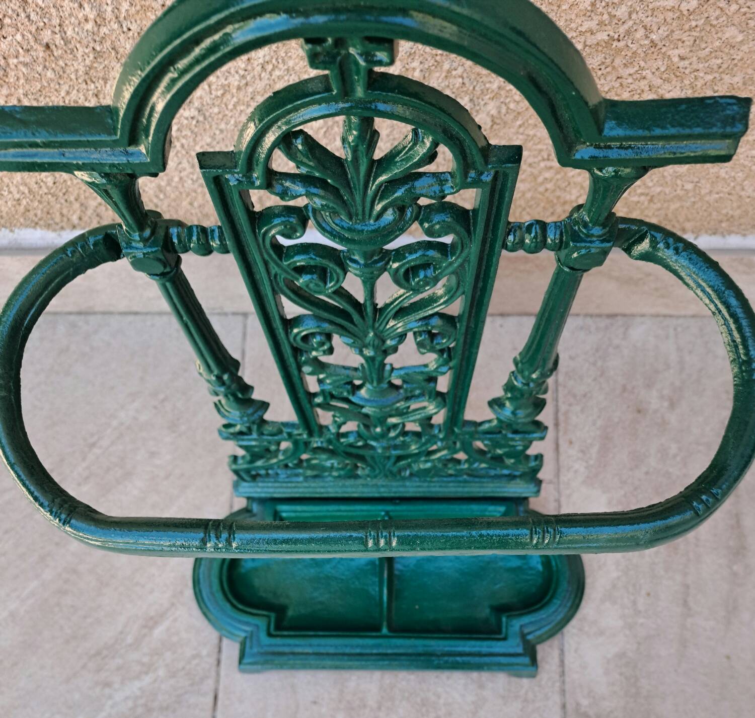 Cast iron umbrella stand
