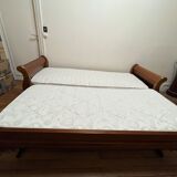 Trundle bed