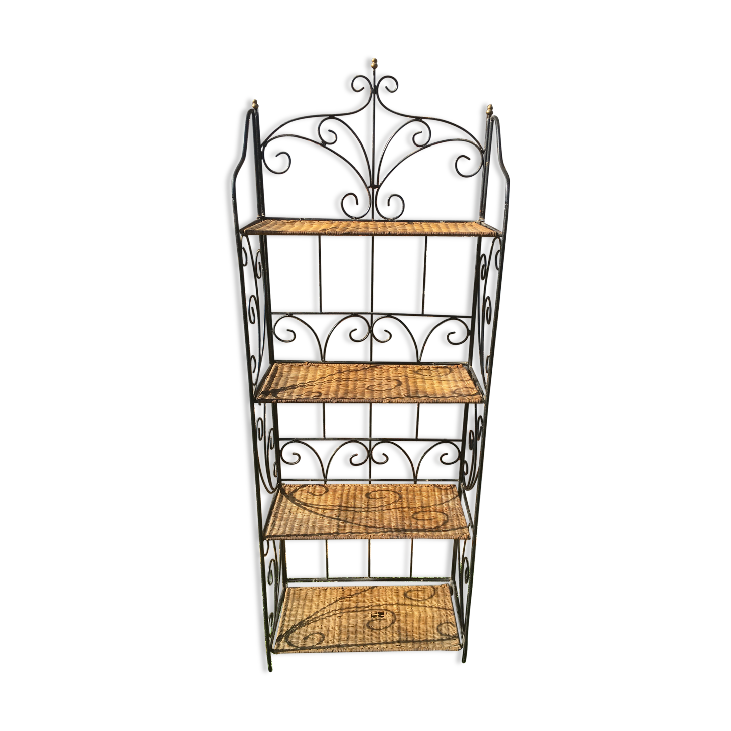 Folding bakery shelf, metal and wicker