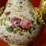 Vase pique flowers in porcelain of Paris XIX th