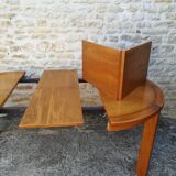 House Regain elm table with two extensions