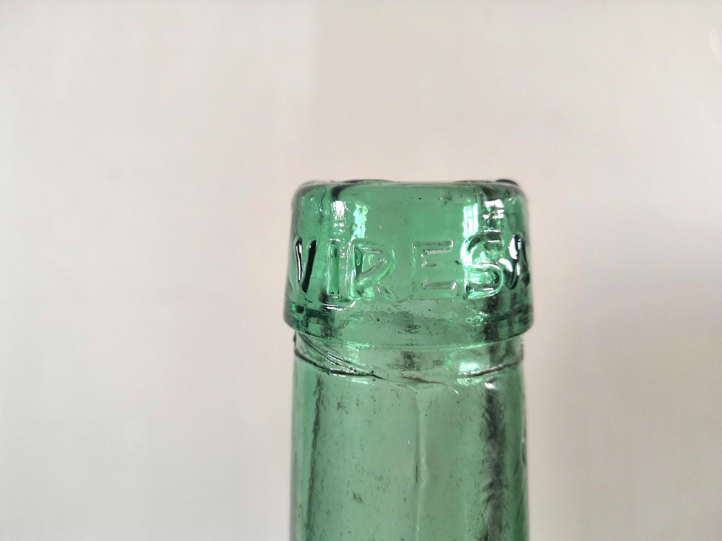 Old green canister 2 liters Viresa