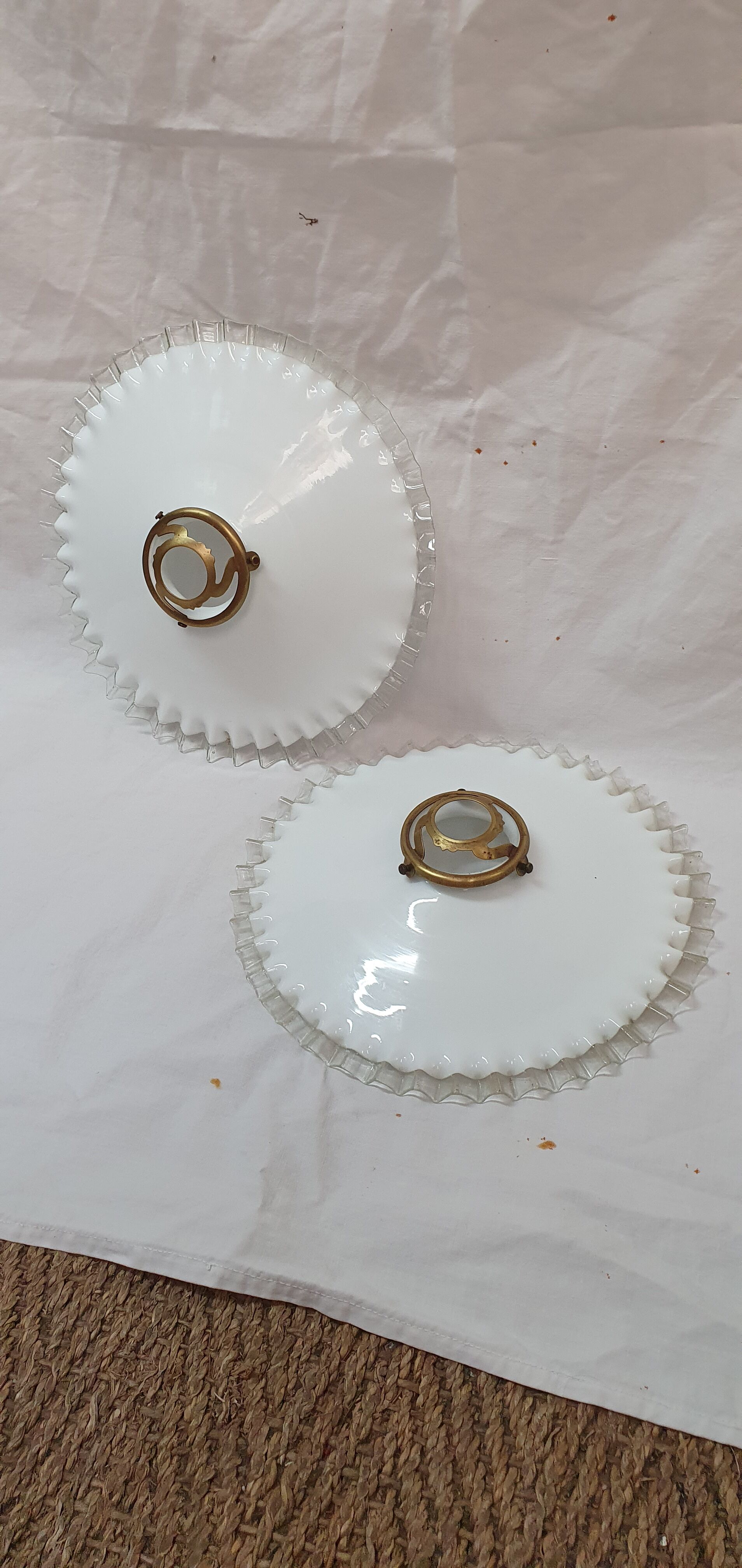 Opaline suspension white lace