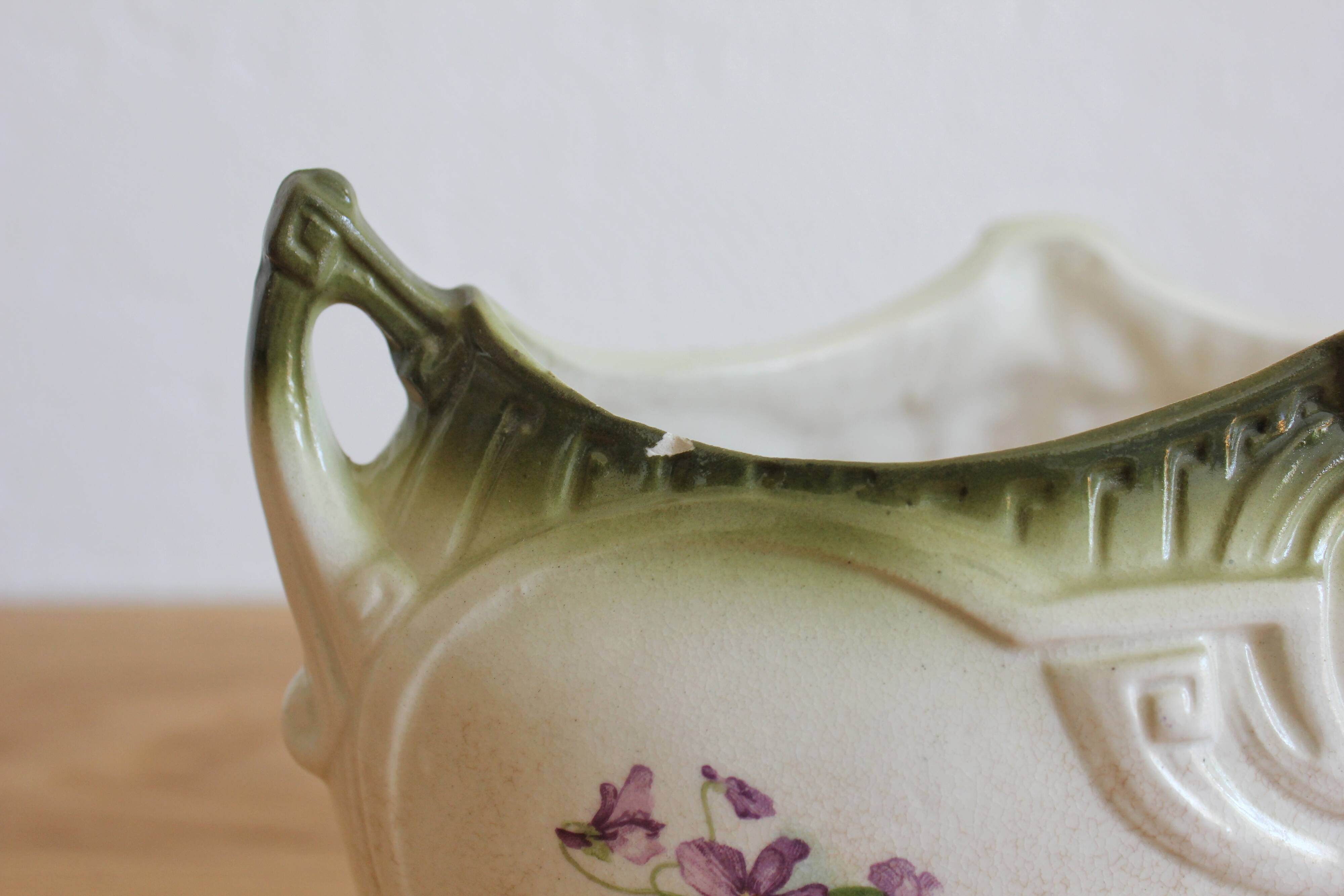 Small jardinière vase in art nouveau majolica.