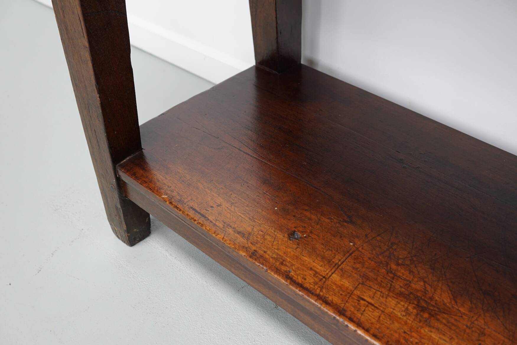 Table d'appoint rustique de style colonial néerlandais antique en teck/chêne