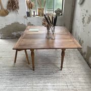 Table de ferme noyer plateau pivotable à allonges
