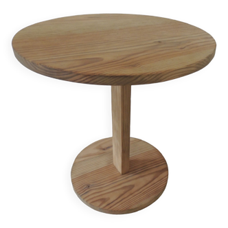 Pedestal coffee table