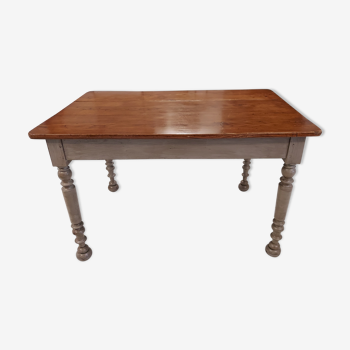 Bistrot dining table and vintage 1920s farmhouse