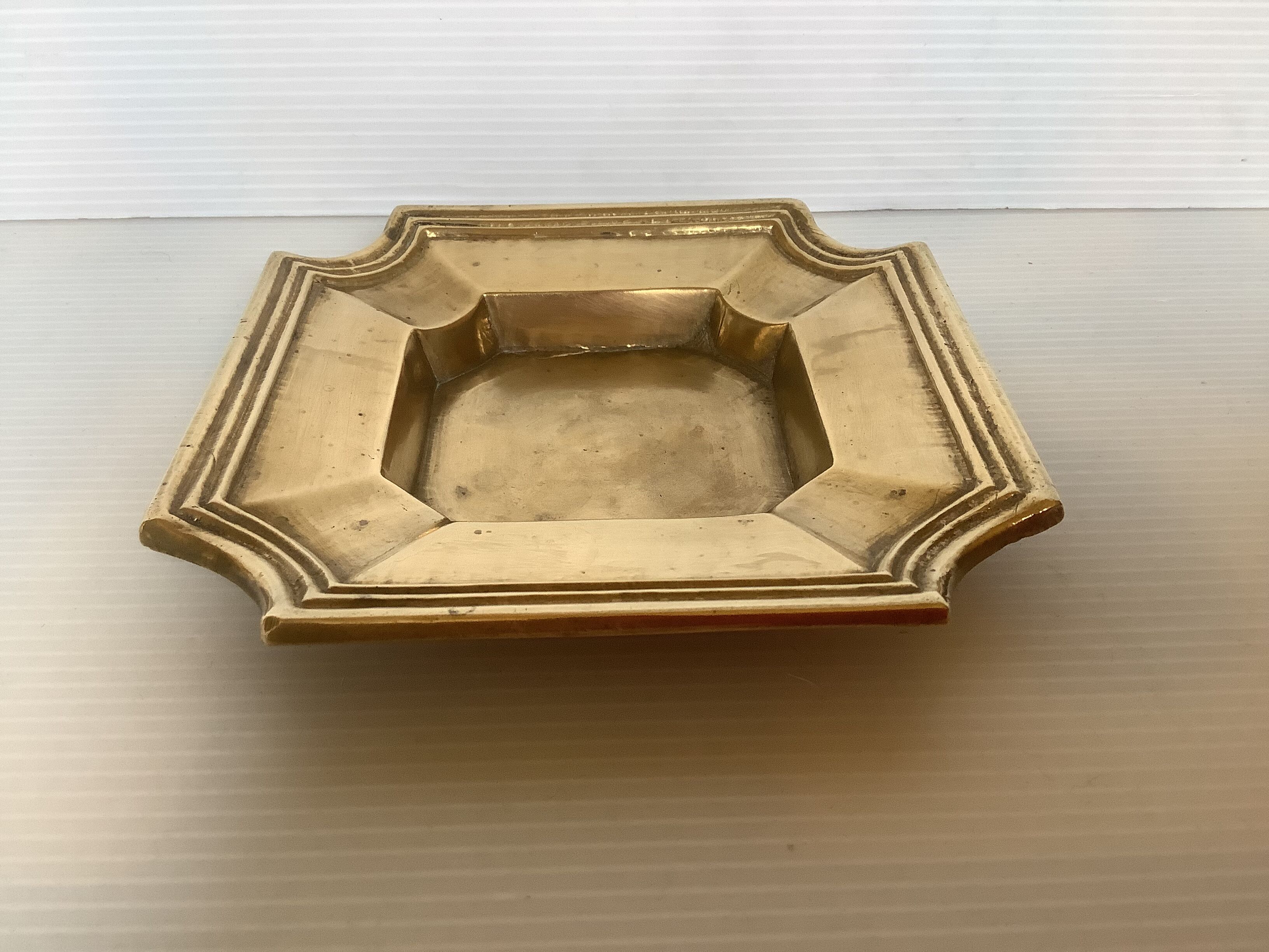 Brass ashtray tidy
