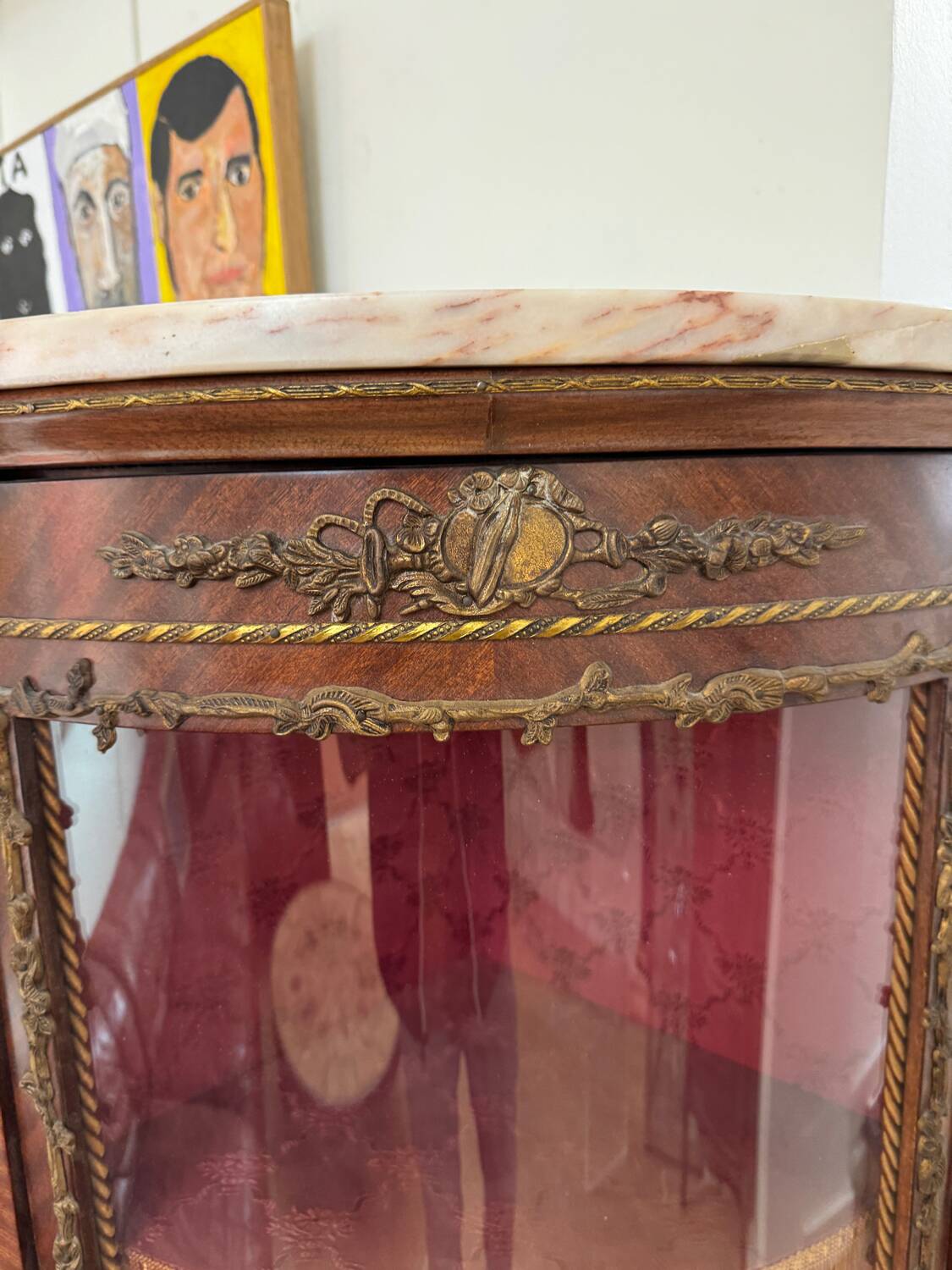 Corner display case in wood veneer with musical instrument marquetry