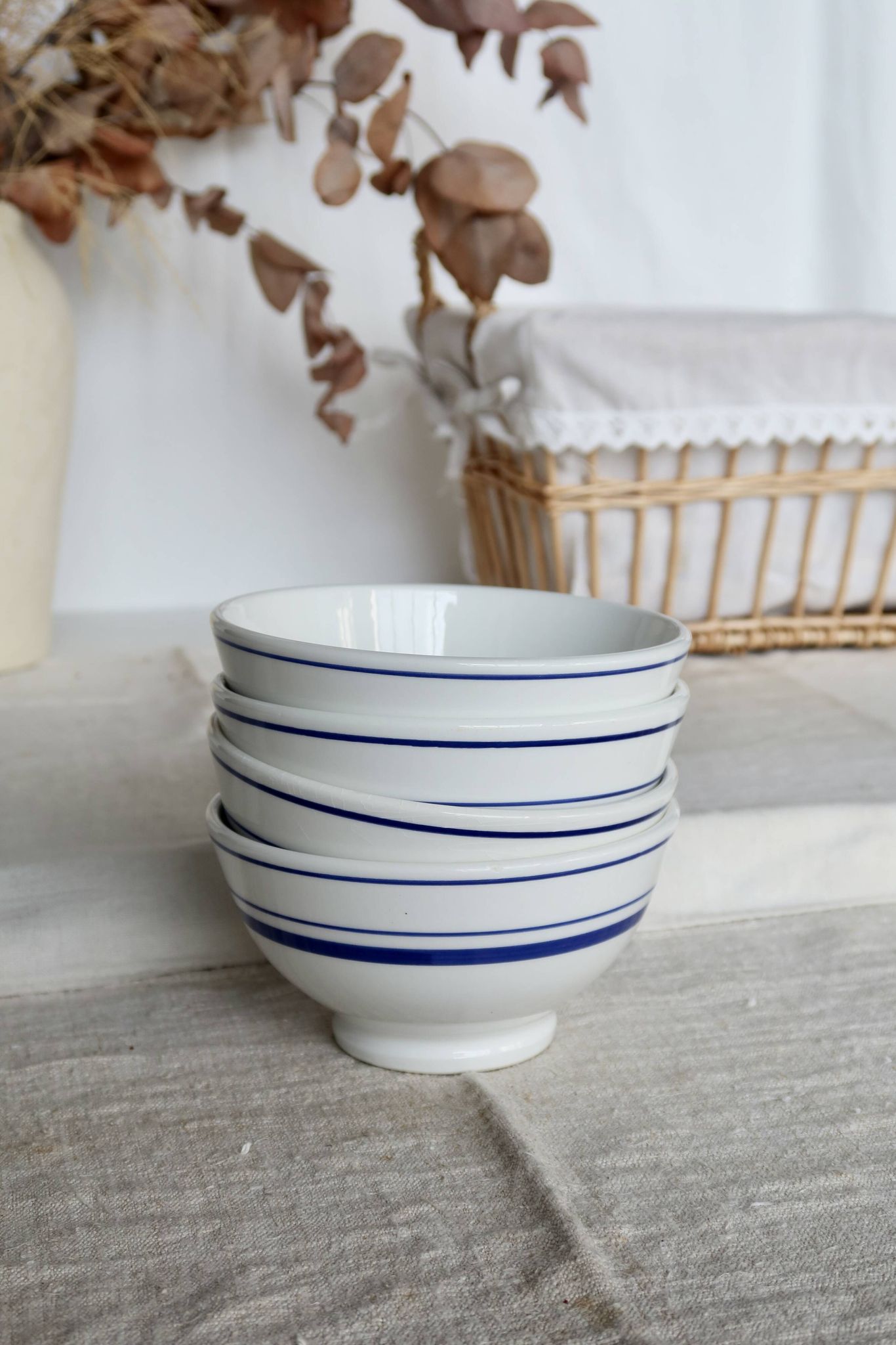 4 vintage Italian porcelain bowls – Blue bistro style border