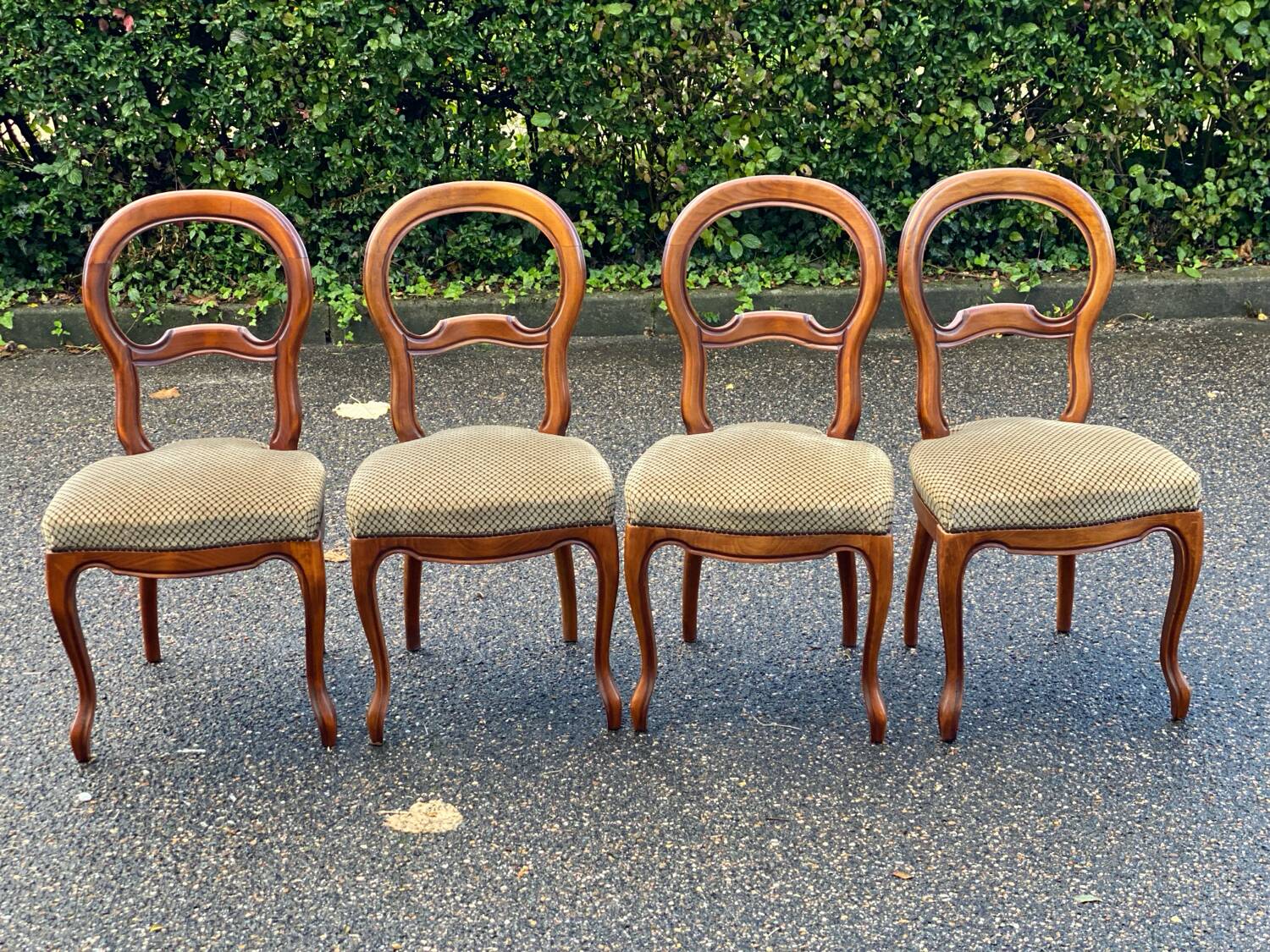 4 chaises louis Philippe bois massif et daim beige