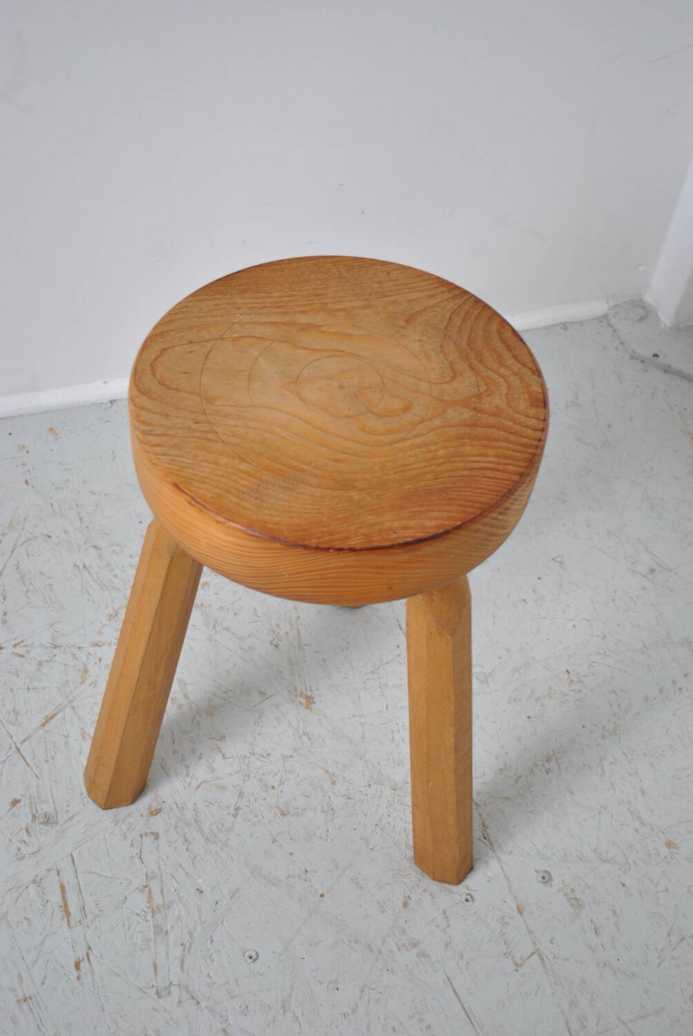 Tripod stool 1970