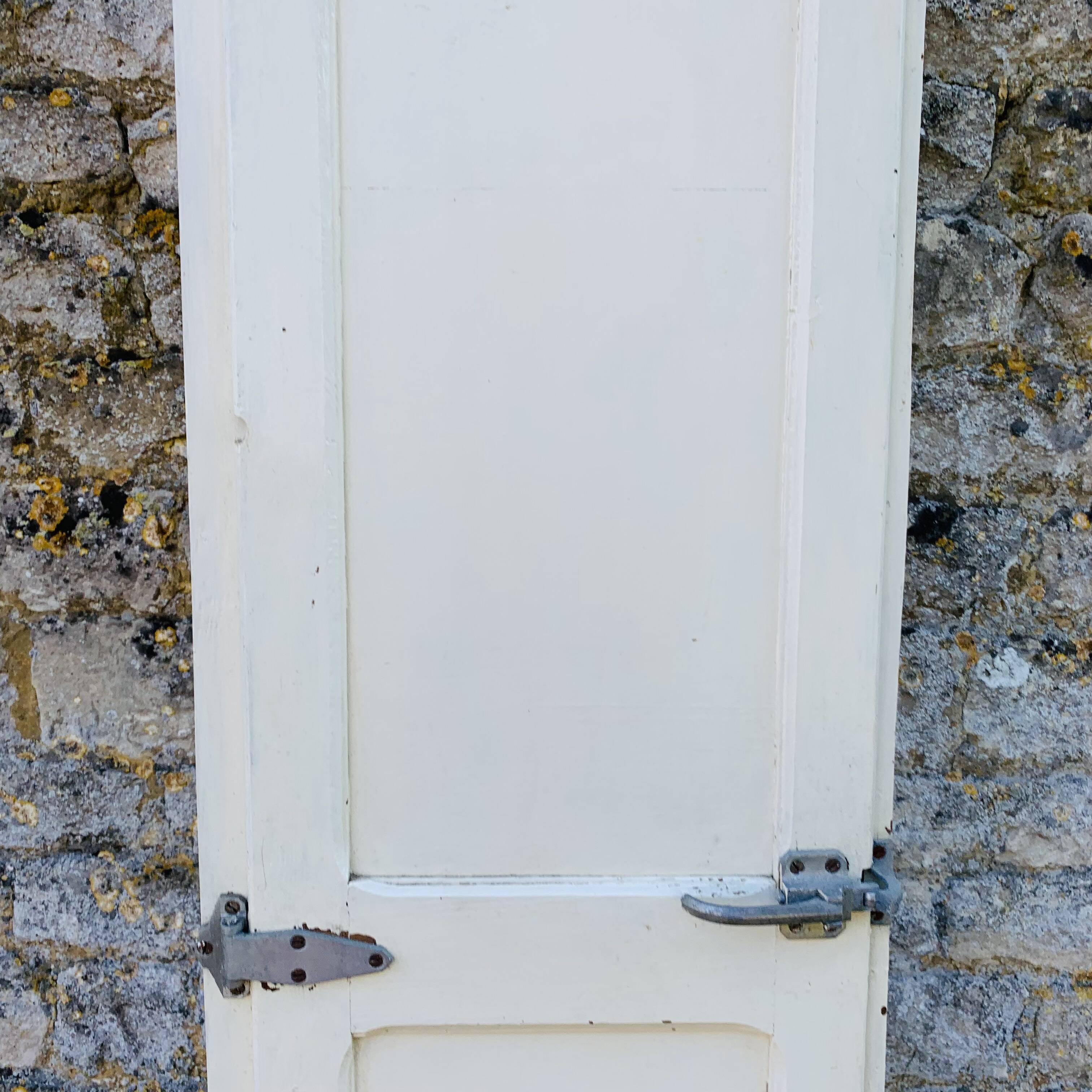 White cabinet - 1 door