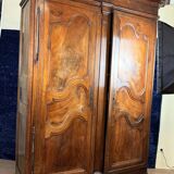 Magnifique armoire époque Louis XV en noyer massif vers 1750