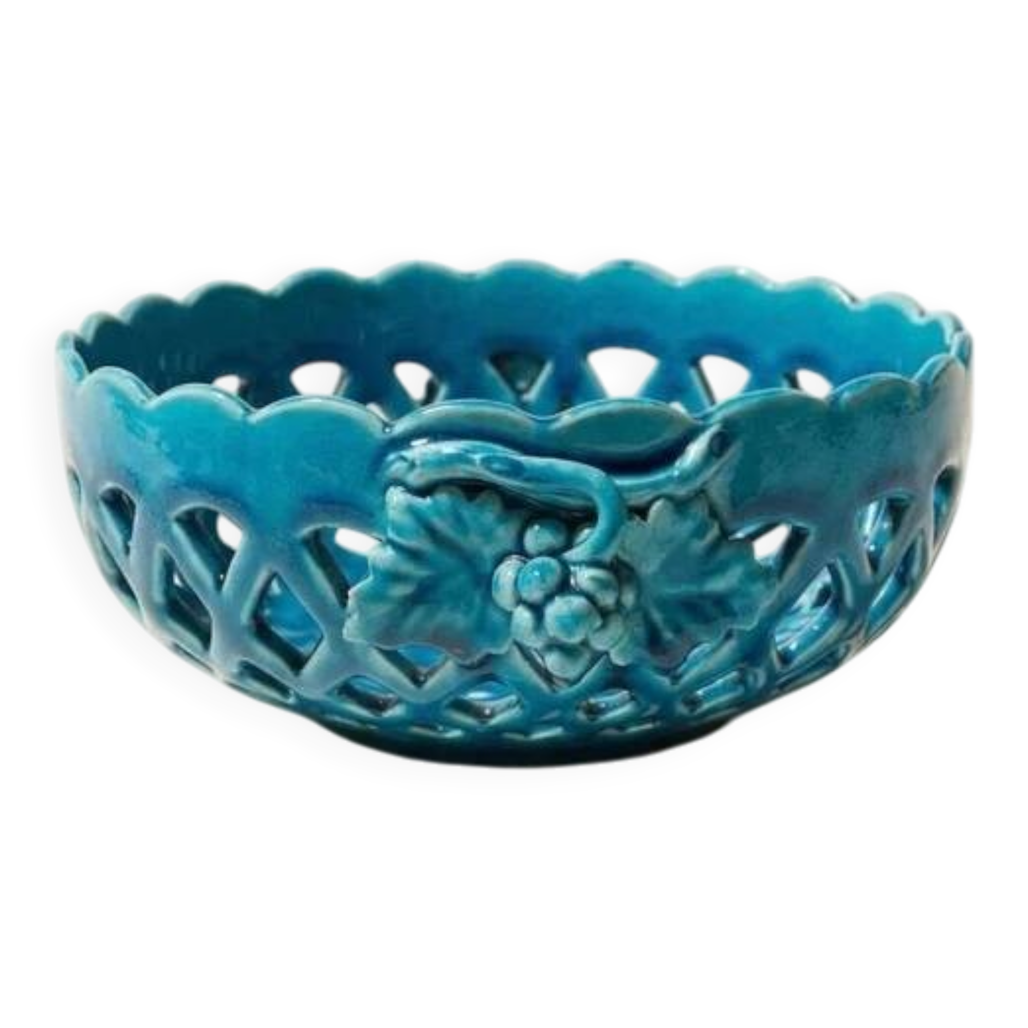 Turquoise cup woven by Émile Tessier in Malicorne.