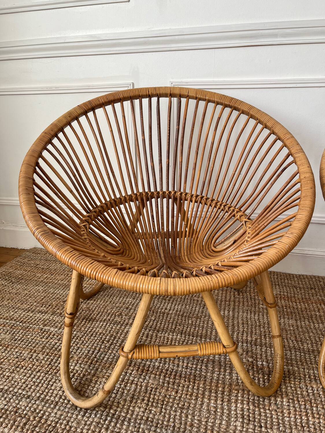 Paire de fauteuils corbeille en rotin , années 50-60