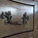 Commode de style Louis XV en marqueterie