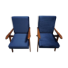Paire de fauteuils recouverts de velours bleu des années 60