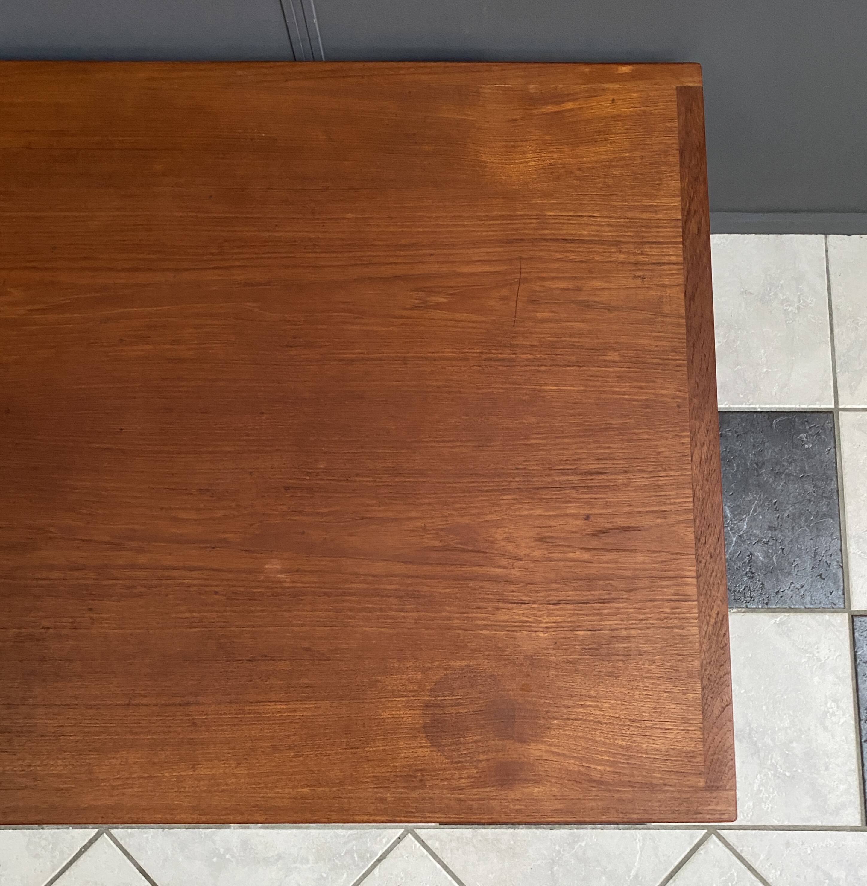 Large Teak coffee table with serving tray 1970s EMC Mobler Denmark