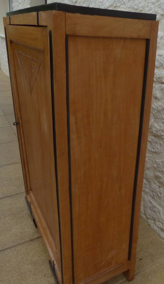 Furniture with an art deco door with 2 solid wood interior shelves – Completely revamped