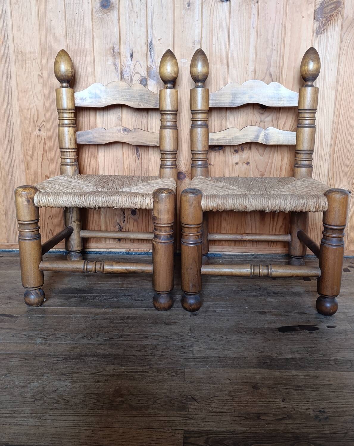 Pair of low bobbin turned wood chairs