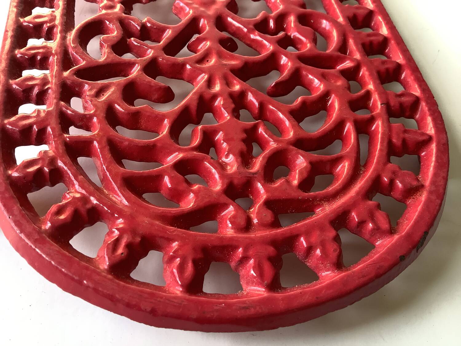 Vintage oval trivet