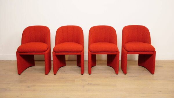 4 chaises Loafer SC106 éditées par &Tradition