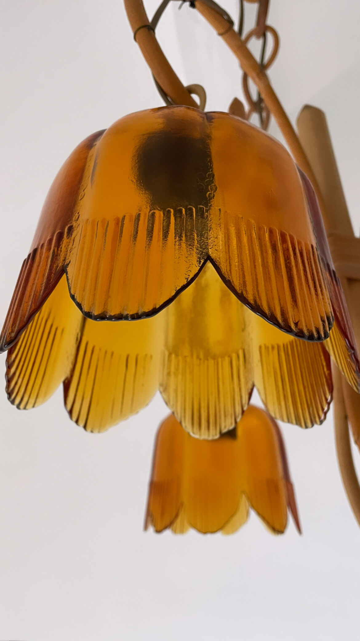 Vintage chandelier with 3 burners in rattan and bamboo