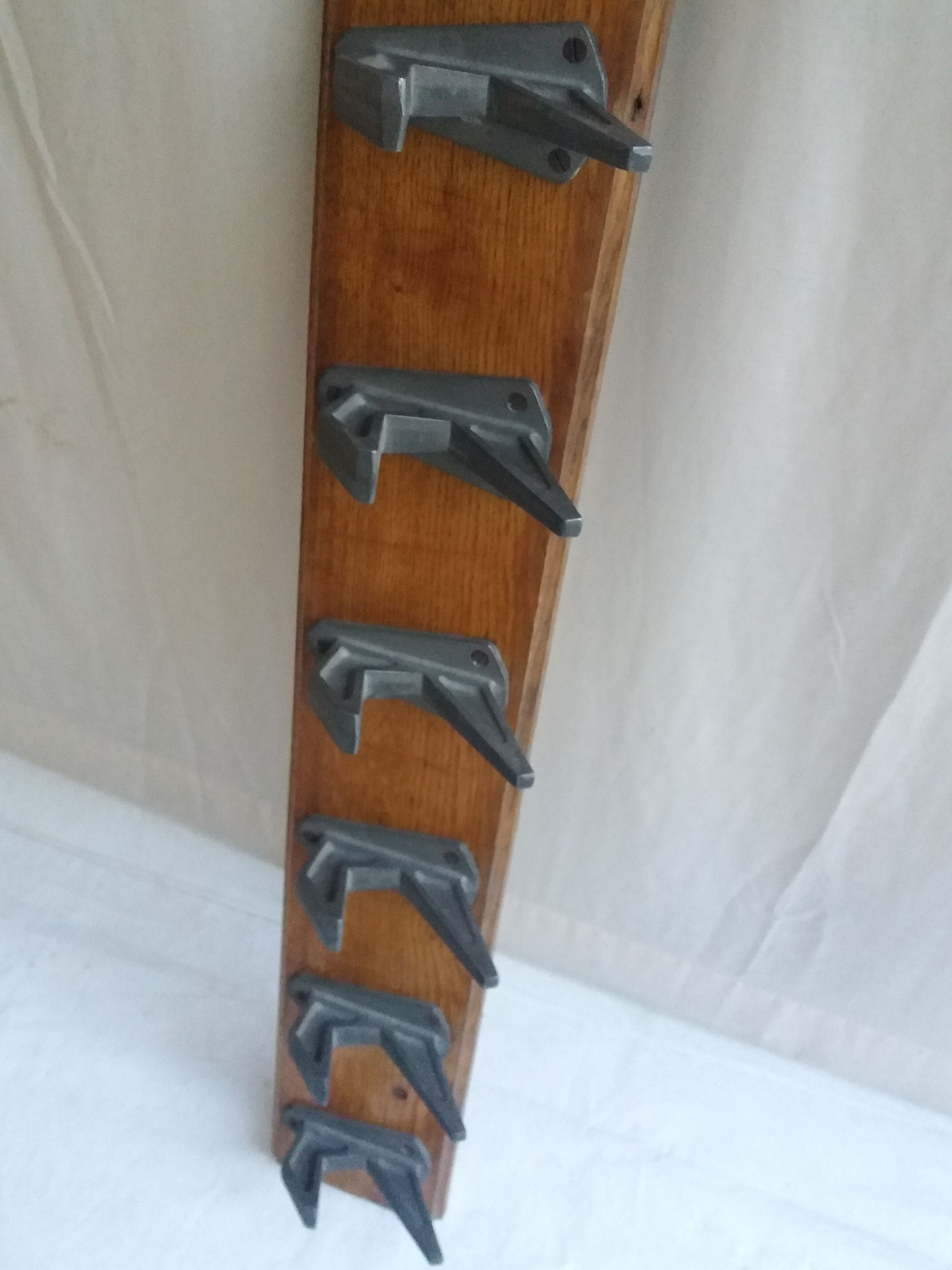 Industrial coatrack