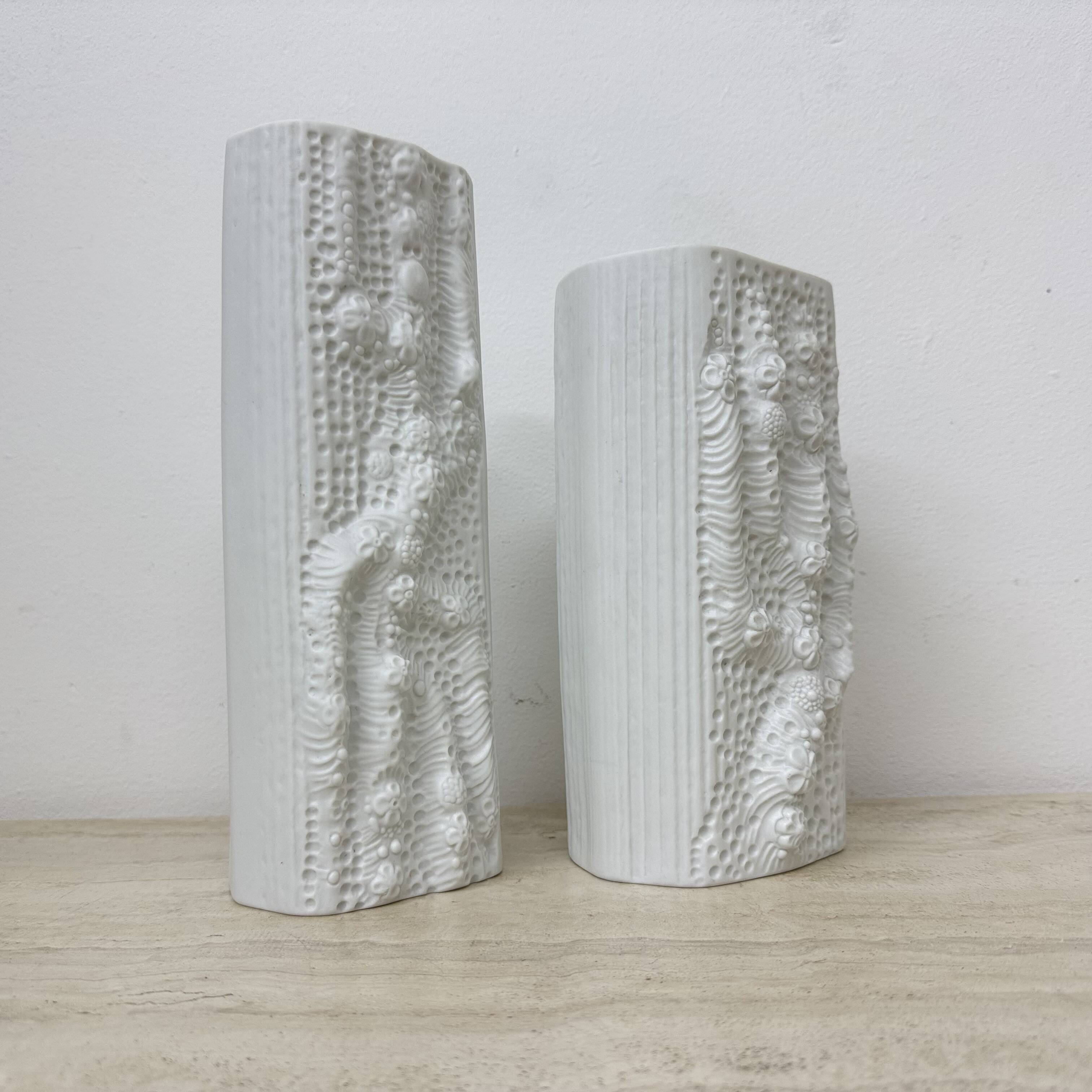 Martin Freyer for Rosenthal Bisque Reliëf Azu Vase Op Art 1970s