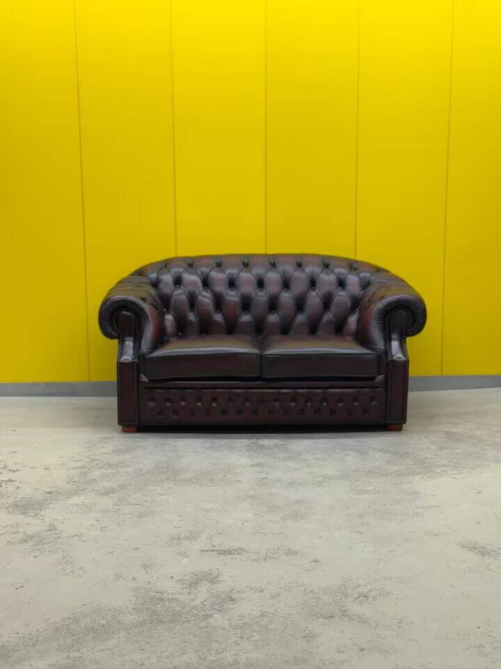 Original English Chesterfield 2-Seater Sofa - Vintage Oxblood Leather