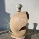 Vintage beige ceramic seashell lamp lol