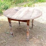 Round table of round farm with flaps