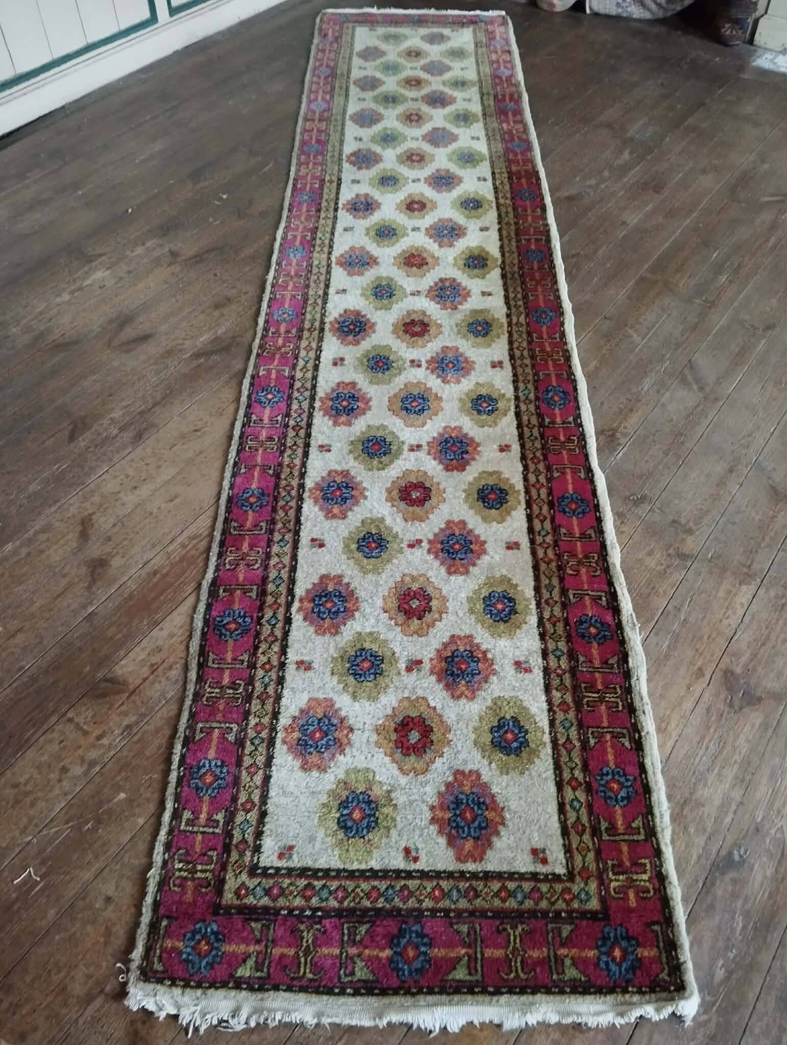 Handmade Sinkiang hallway rug 333x74cm