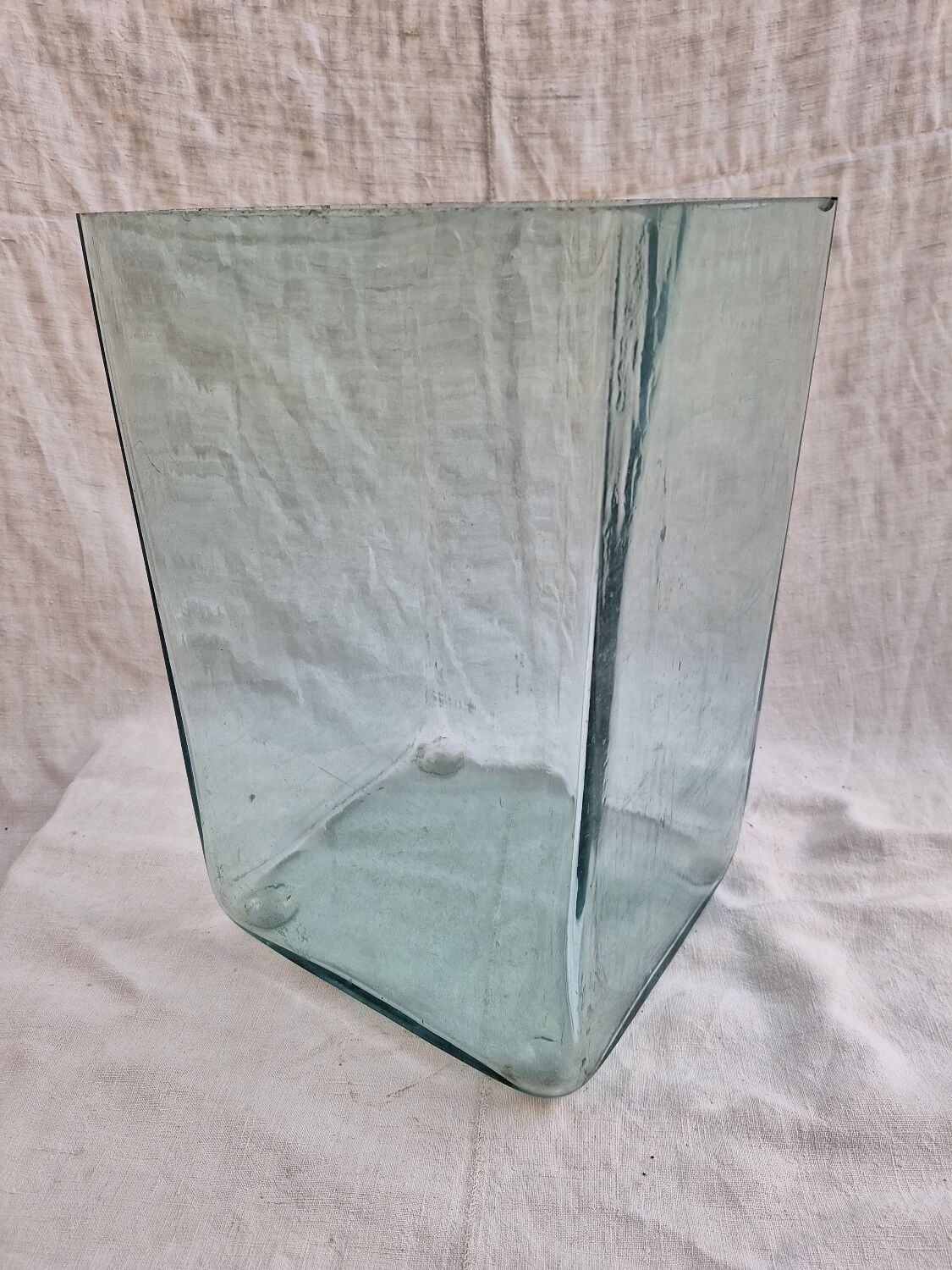 Vase en verre moulé 25 litres