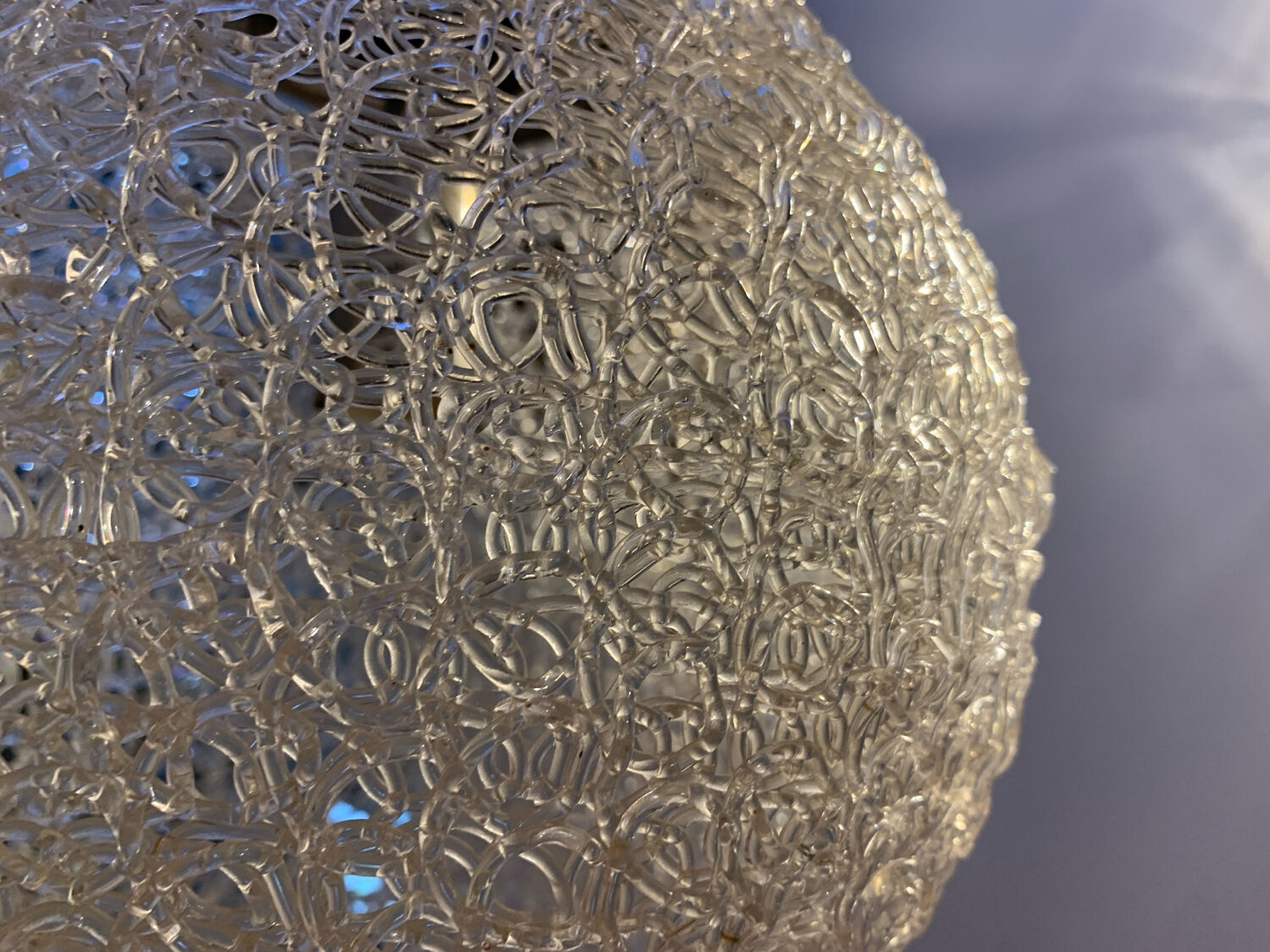 Spaghetti resin ball lamp