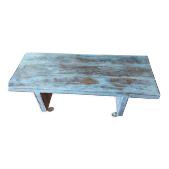 Table basse en bois massif