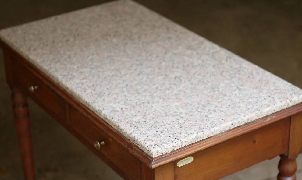 Table, bureau marqué L'ameublement, années 20-30